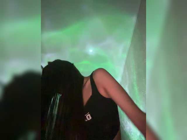 XXXklsdf's BongaCams show and profile