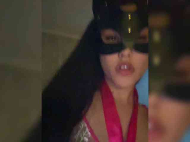 XXXklsdf Live Webcam on {site_name}