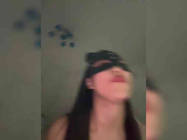 XXXklsdf Live Webcam on {site_name}