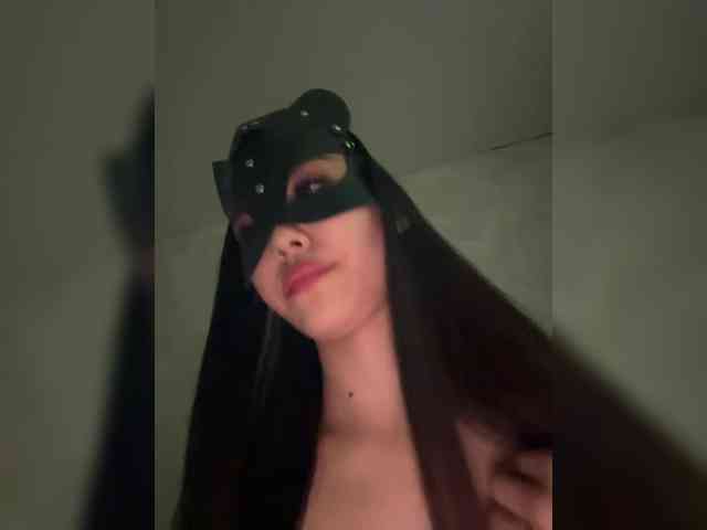 XXXklsdf Live Webcam on {site_name}