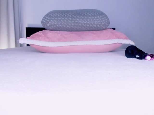 AnaXo's BongaCams show and profile