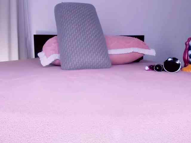 Goddessdollxo webcam