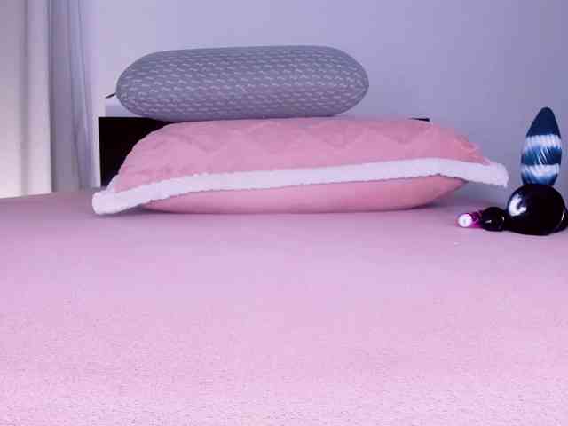 Goddessdollxo webcam