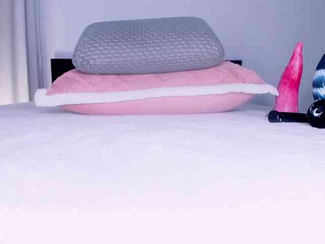 Goddessdollxo webcam