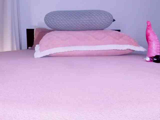 Goddessdollxo webcam