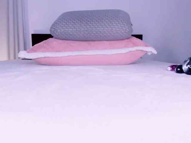 Goddessdollxo webcam