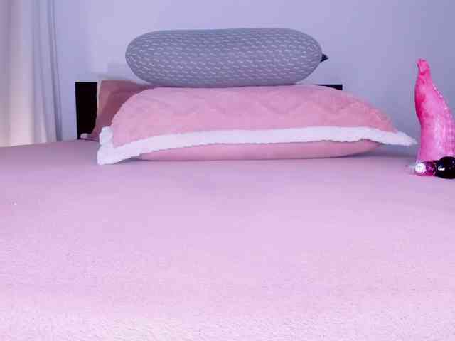 Goddessdollxo webcam