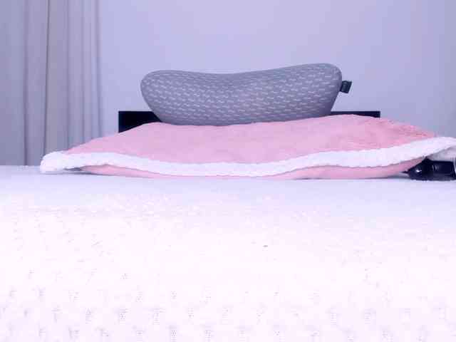 Goddessdollxo webcam