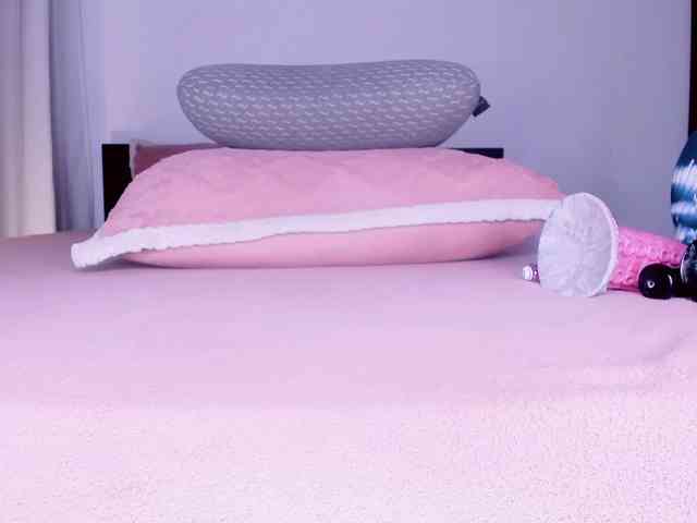 Goddessdollxo webcam