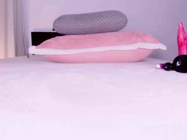 Goddessdollxo webcam