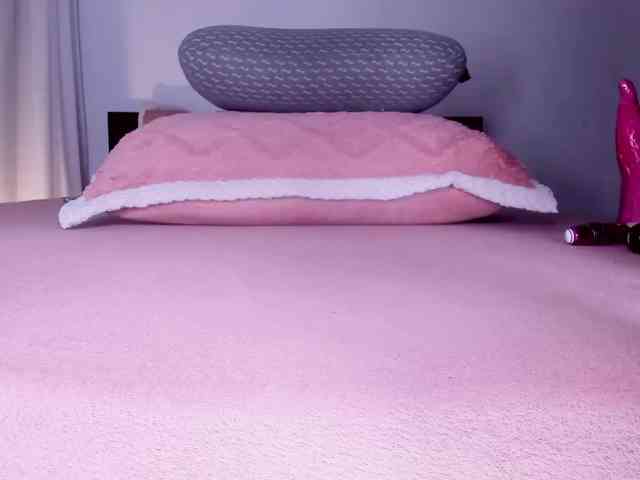 Goddessdollxo webcam