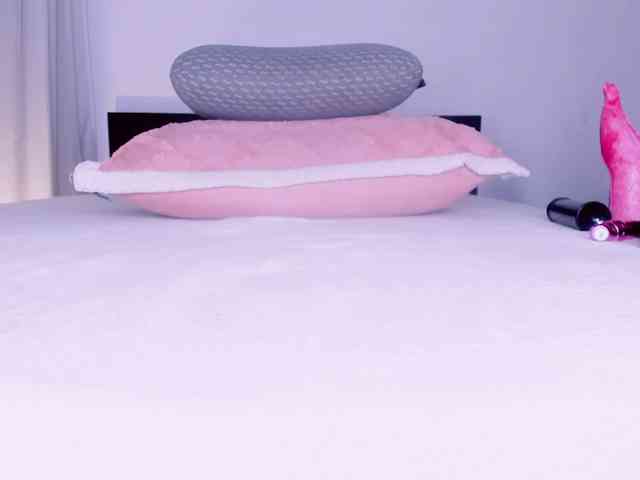 Goddessdollxo webcam