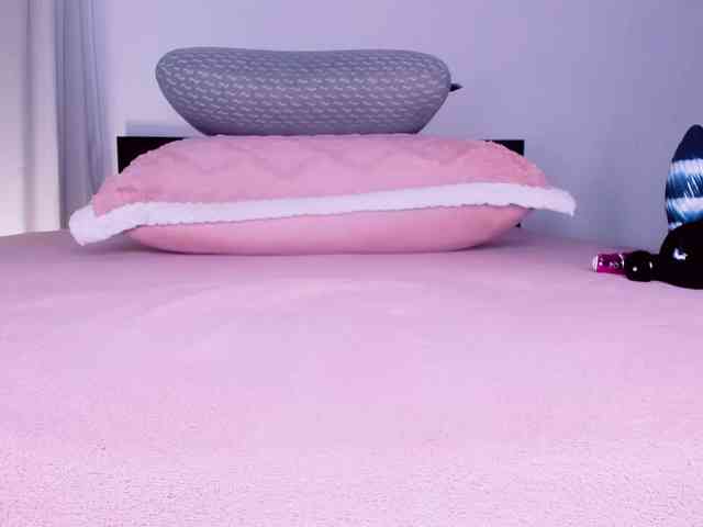 Goddessdollxo webcam