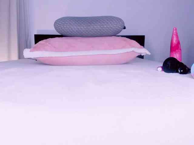 Goddessdollxo webcam