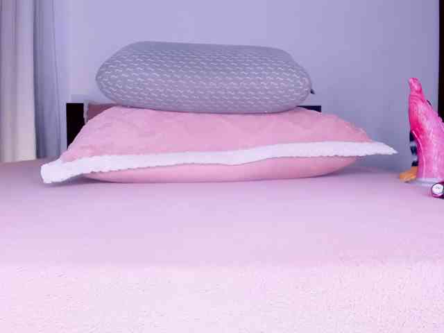 Goddessdollxo webcam