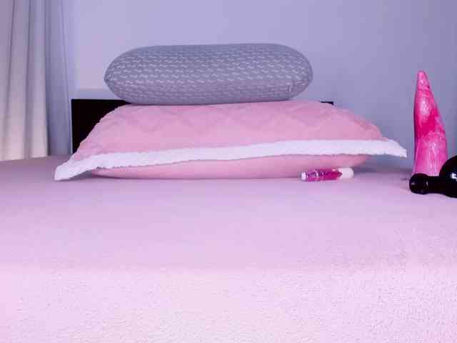 Goddessdollxo webcam