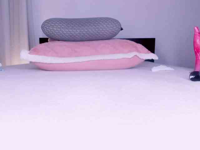 Goddessdollxo webcam