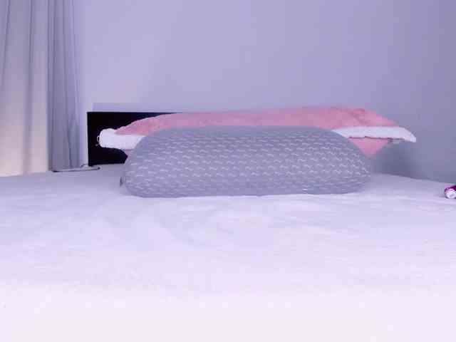 Goddessdollxo webcam