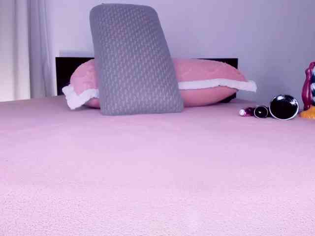 Goddessdollxo webcam