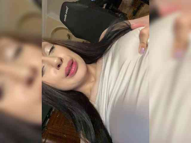 PARTYNEXTNEXT webcam