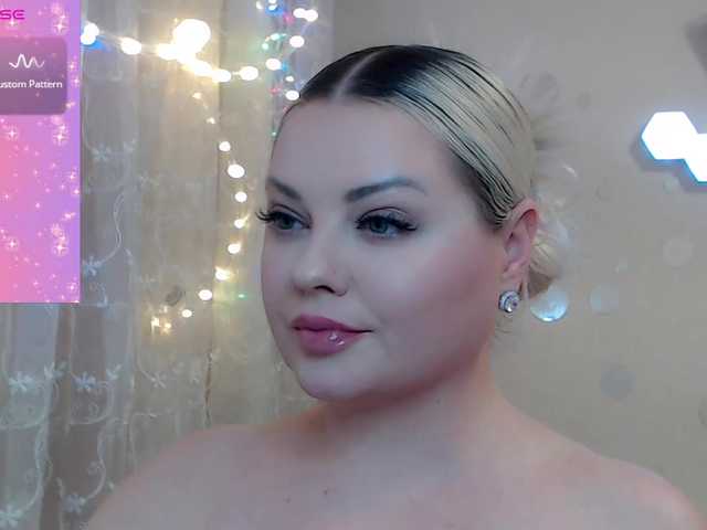 JewellFairy's BongaCams show and profile