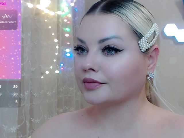 JewellFairy's BongaCams show and profile