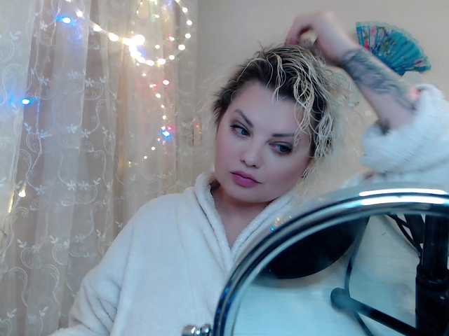 JewellFairy's BongaCams show and profile