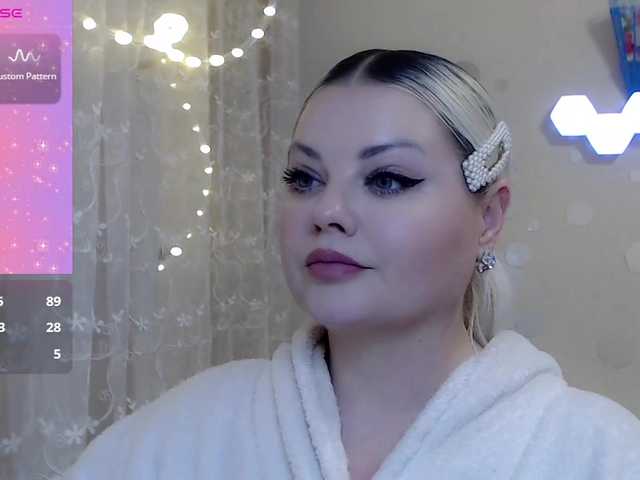JewellFairy's BongaCams show and profile