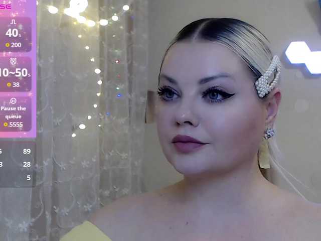 JewellFairy's BongaCams show and profile