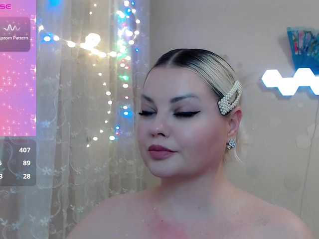 JewellFairy's BongaCams show and profile