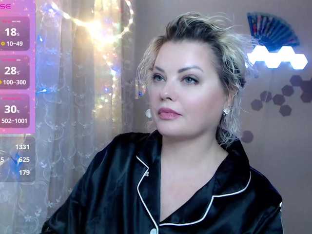 JewellFairy's BongaCams show and profile
