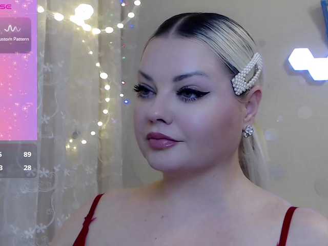JewellFairy's BongaCams show and profile