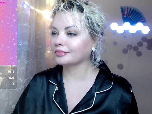 JewellFairy's BongaCams show and profile