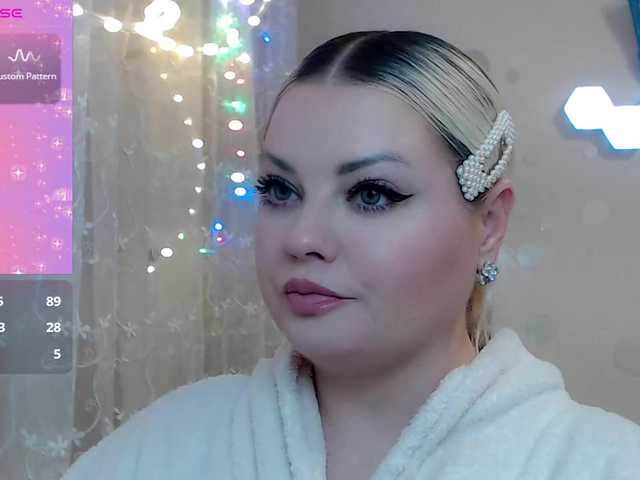 JewellFairy's BongaCams show and profile