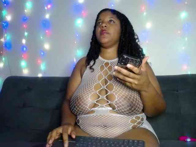 Lilyth-brown webcam