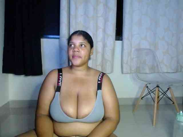 Lilyth-brown webcam