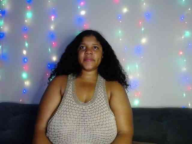 Lilyth-brown webcam