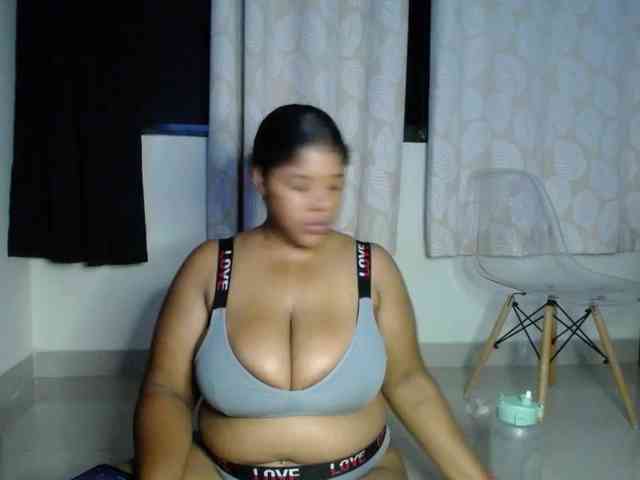 Lilyth-brown webcam