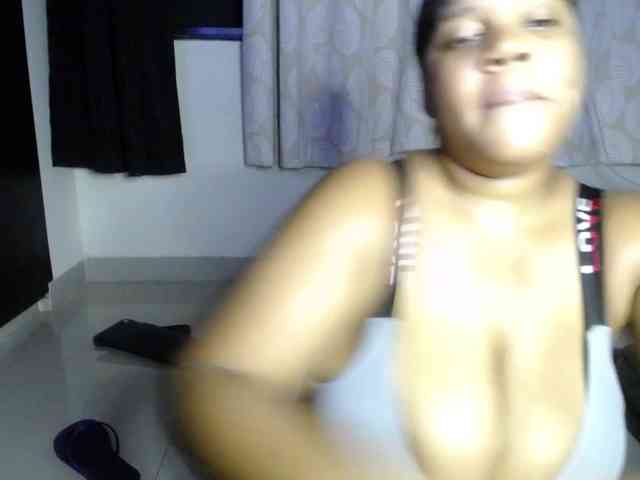 Lilyth-brown webcam