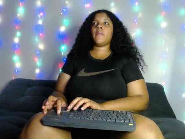 Lilyth-brown webcam