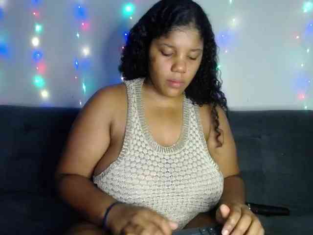 live webcam online Lilyth-Br0wn