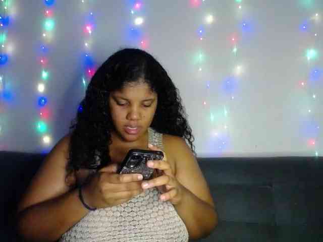 Lilyth-brown webcam