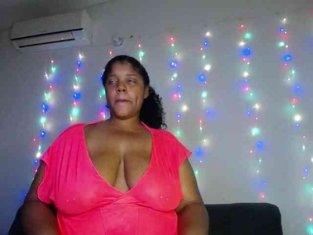 Lilyth-brown webcam
