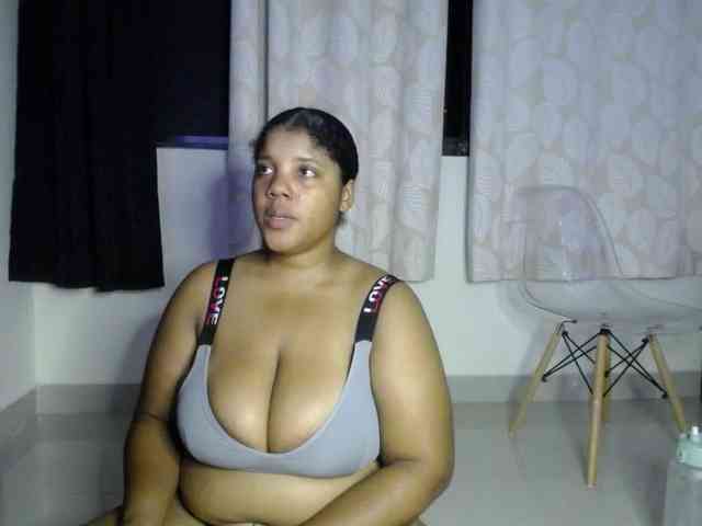 Lilyth-brown webcam
