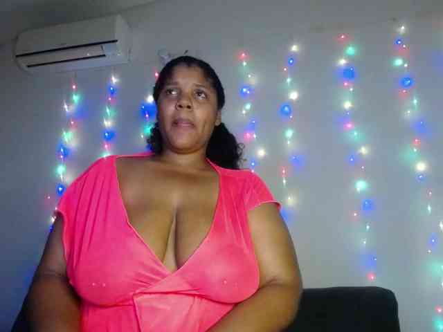 Lilyth-brown webcam