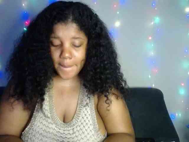 Lilyth-brown webcam