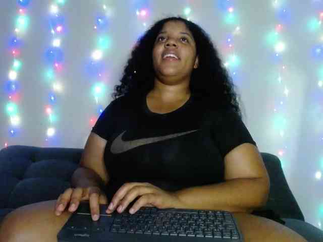 Lilyth-brown webcam