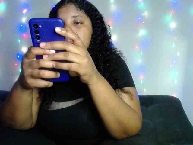 Lilyth-brown webcam