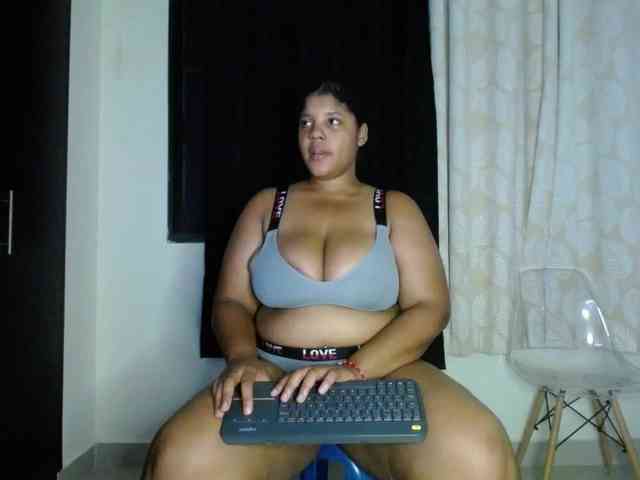 Lilyth-brown webcam