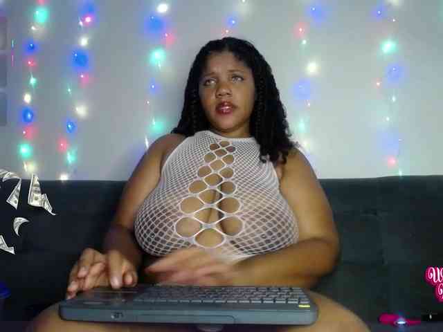 Lilyth-brown webcam